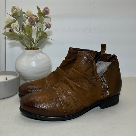 Miz Mooz Slinky Leather Ankle Boots Ruched Upper Cognac Women 41/9.5-10 NWOB - Picture 4 of 10